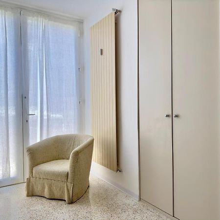 Minimal Apartment Navigli Milan Extérieur photo