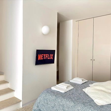 Minimal Apartment Navigli Milan Extérieur photo