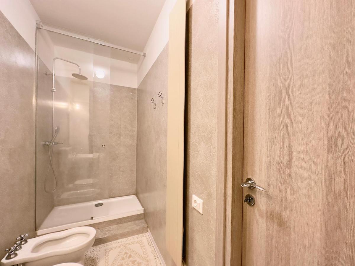 Minimal Apartment Navigli Milan Extérieur photo