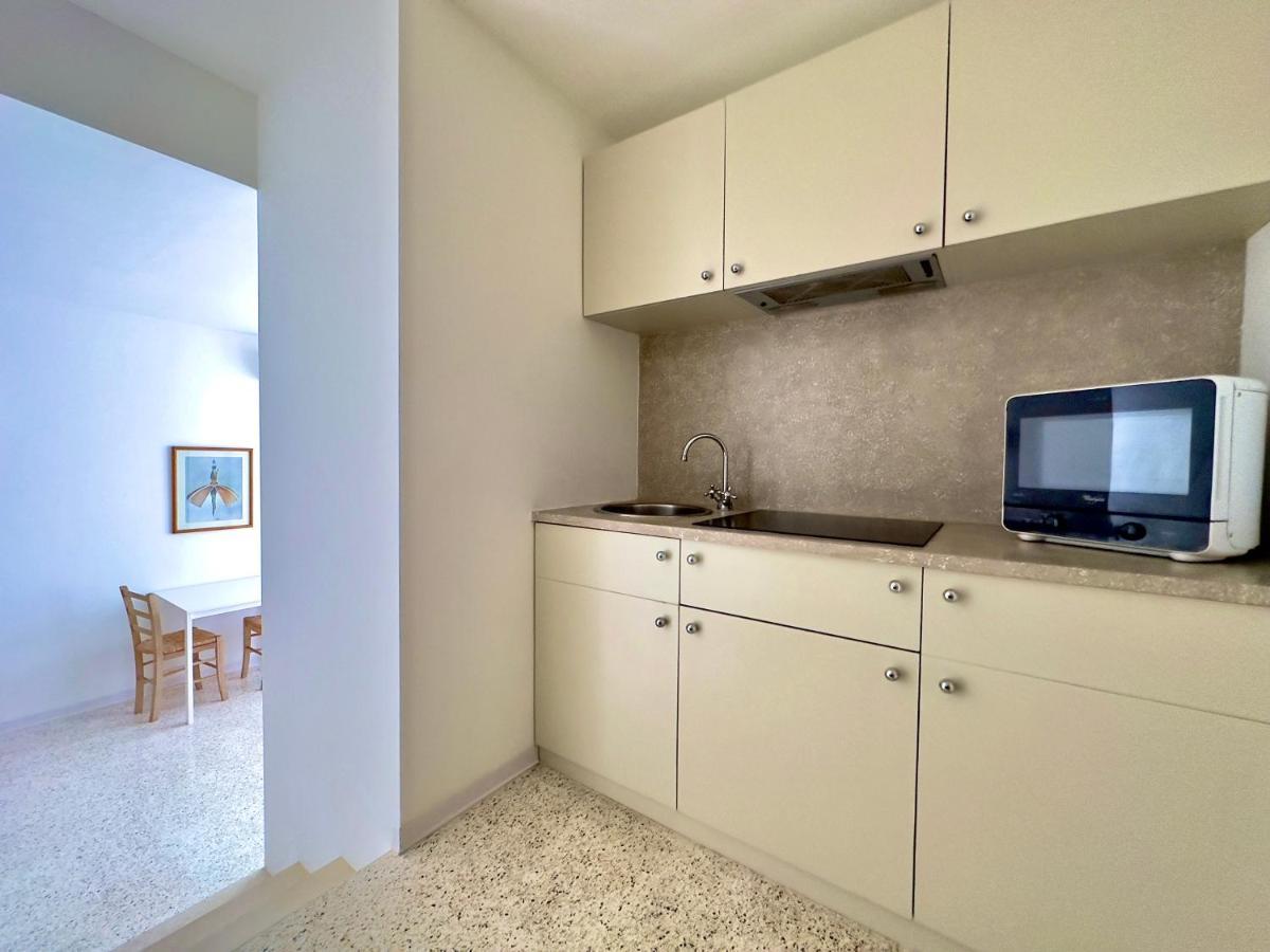 Minimal Apartment Navigli Milan Extérieur photo