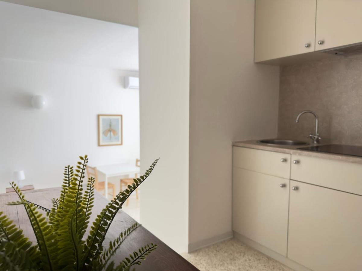 Minimal Apartment Navigli Milan Extérieur photo